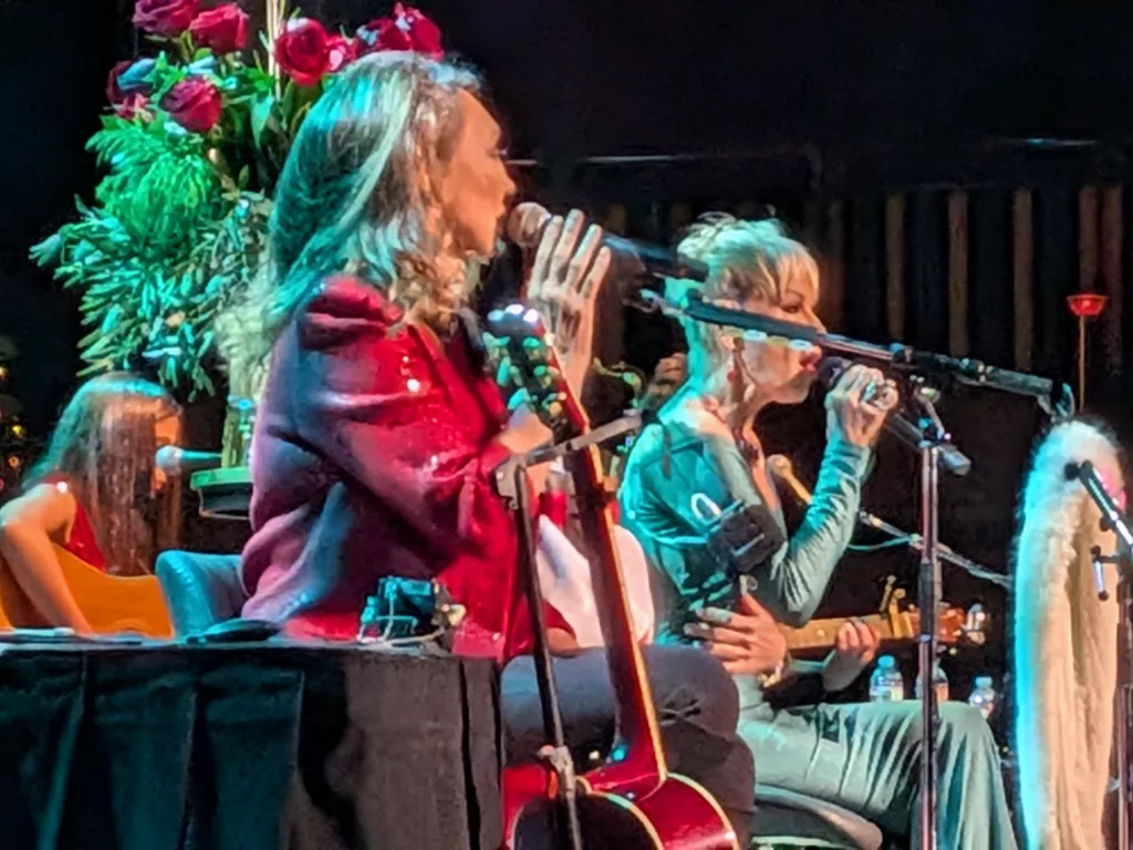 Pam Tillis and Lorrie Morgan onstage.