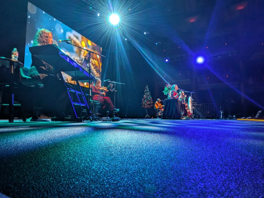 Pam Tillis and Lorrie Morgan in concert.